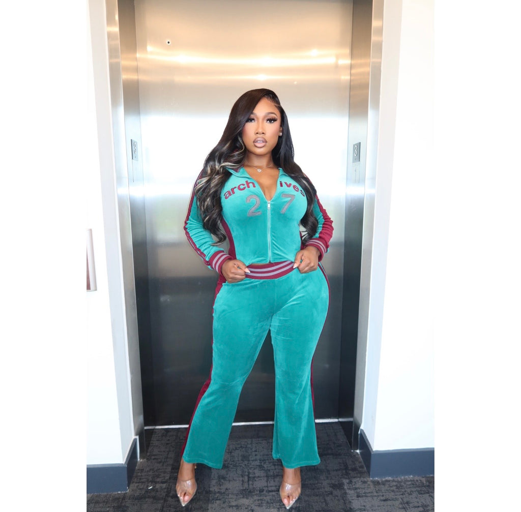 Y2K ARCHIVES VELOUR SET