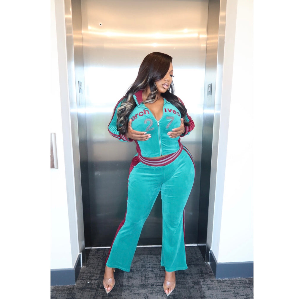 Y2K ARCHIVES VELOUR SET